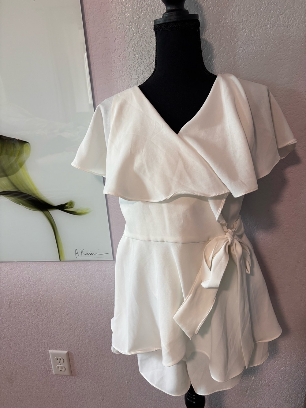 New Do+Be white romper size medium